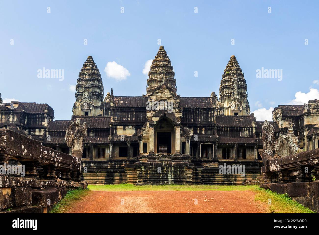 Angkor Wat, il tempio più grande del mondo, Siem Reap, Cambogia, lunedì 18 novembre, 2024. foto: David Rowland / One-Image.com Foto Stock