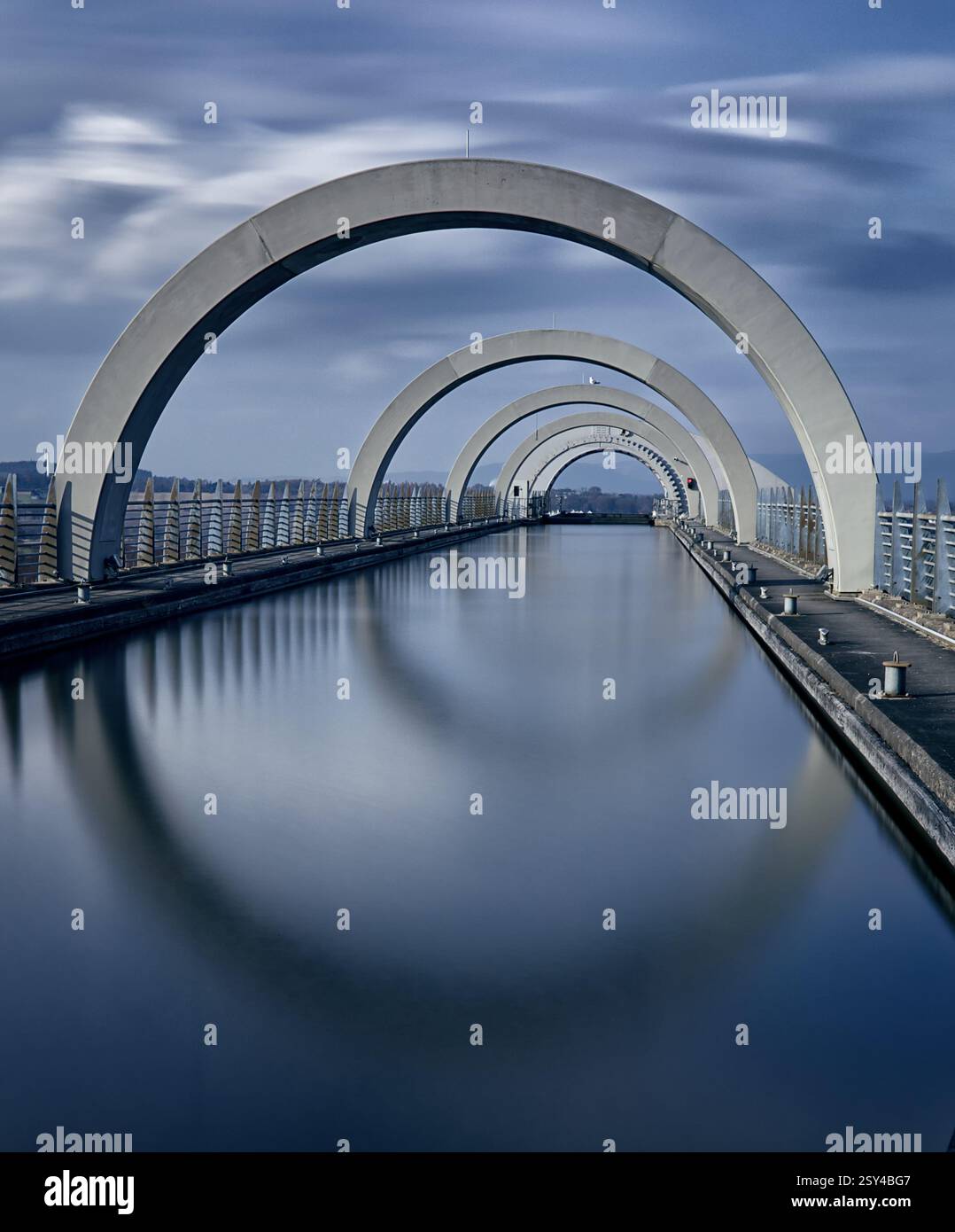 La ruota di Falkirk fotografata come una lunga esposizione. Scozia Foto Stock