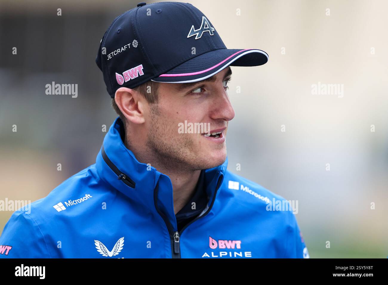 BAHREIN, BAHREIN - FEBBRAIO 27: Jack Doohan dell'Australia e BWT Alpine F1 Team durante il secondo giorno dei test di F1 al Bahrain International Circuit il 27 febbraio 2025 in Bahrain, Bahrein. (Foto di Qian Jun/Alamy Live News) Foto Stock