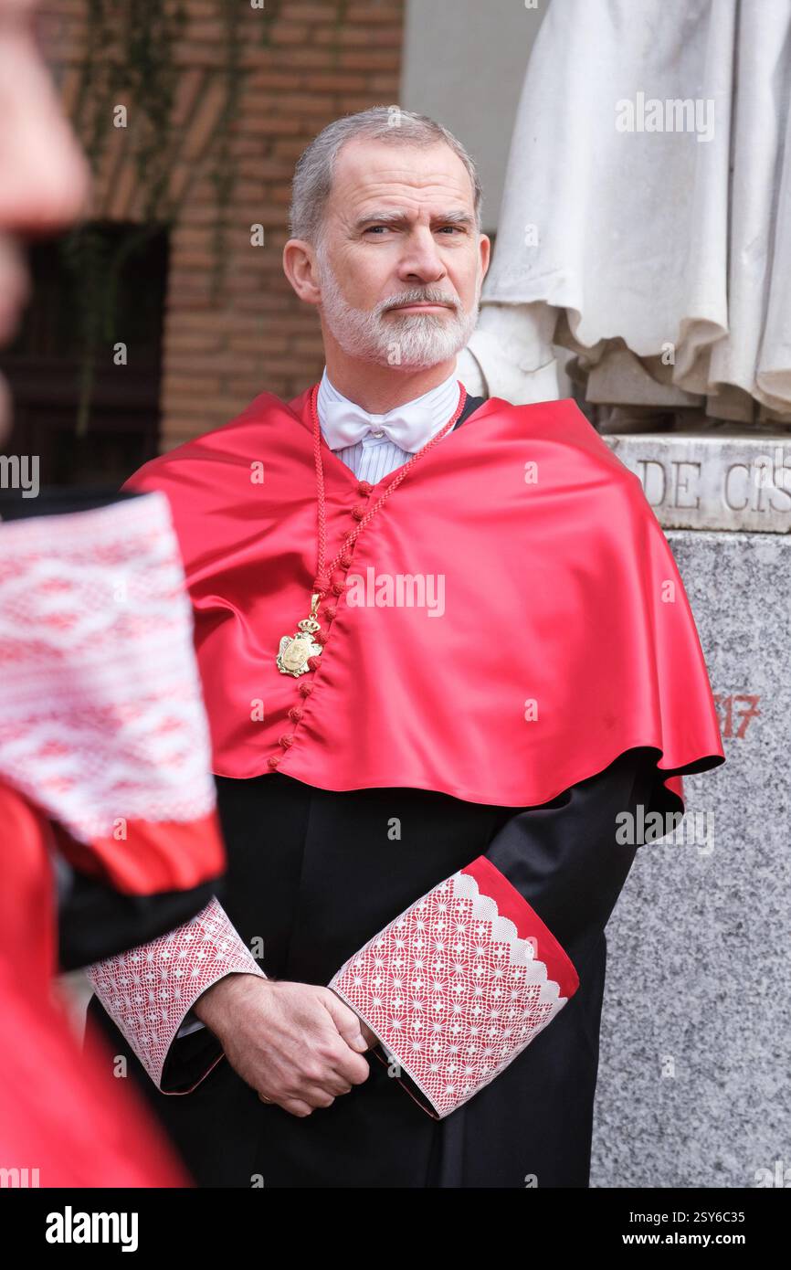 Re Filippo di Spagna e la regina Letizia durante alla cerimonia di investitura come Dottore onoris causa da parte dell'Università di Alcala, il 27 febbraio 20 Foto Stock