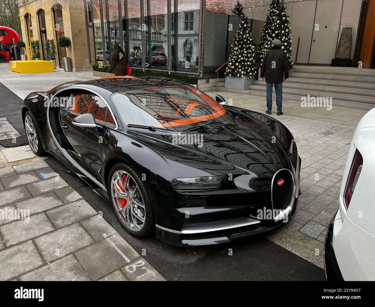 Bugatti Chiron Sport Édition limité à 60 esemplari - Immagine stock catturata con smartphone