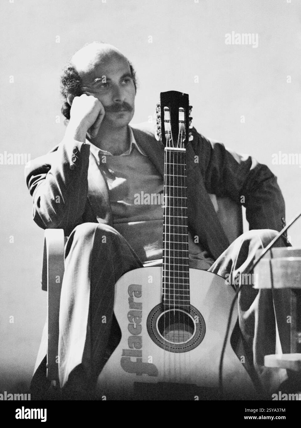 Ritratto dell'artista rumeno Tudor Gheorghe, circa 1975 Foto Stock