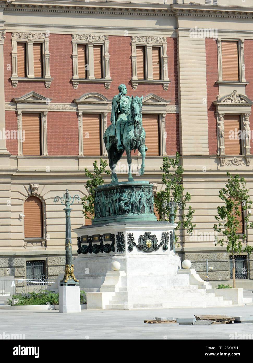 Monumento al Principe Mihailo in Piazza della Repubblica a Belgrado, Serbia. Foto Stock