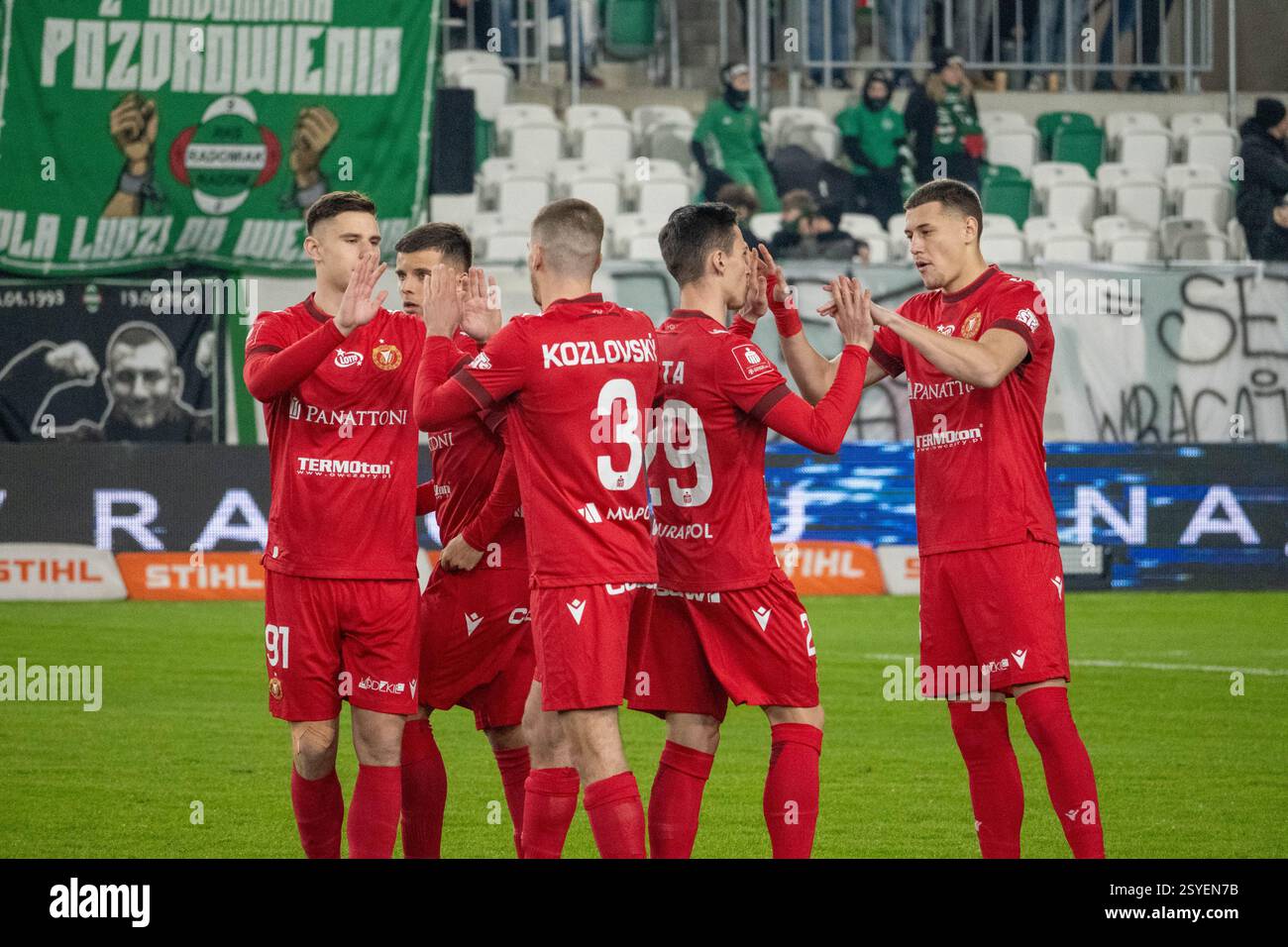 Widzew Łódź giocatori durante la partita PKO BP EKSTRAKLASA. Radomiak Radom vs Widzew Łódź, Stadion im. Braci Czachorów, Struga 63, Radom, Polonia. 28.02.2024 crediti: Mateusz Piotrowski/Alamy Live News Foto Stock