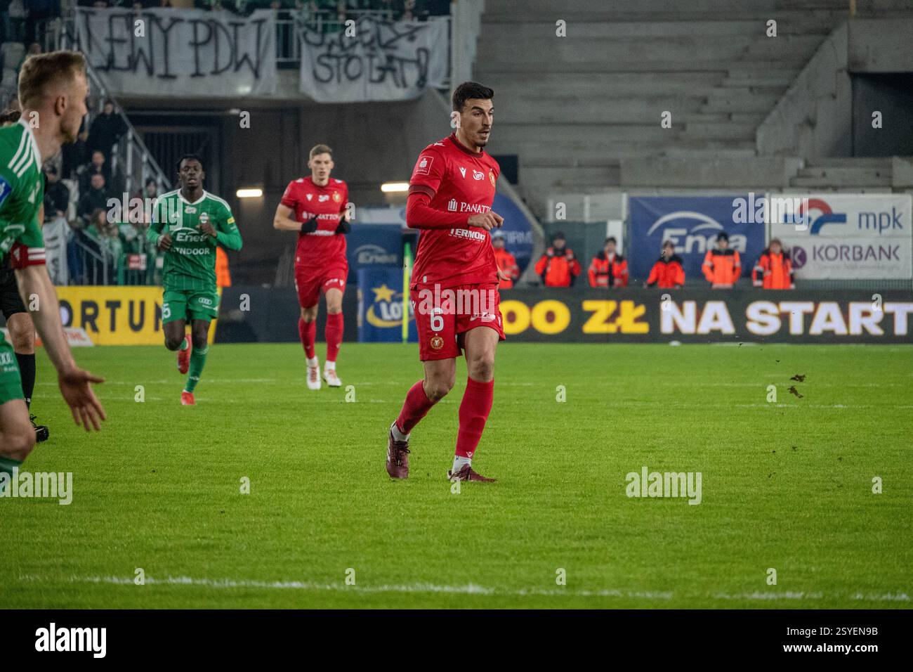 Widzew Łódź giocatore Juljan Shehu durante il PKO BP EKSTRAKLASA match. Radomiak Radom vs Widzew Łódź, Stadion im. Braci Czachorów, Struga 63, Radom, Polonia. 28.02.2024 crediti: Mateusz Piotrowski/Alamy Live News Foto Stock