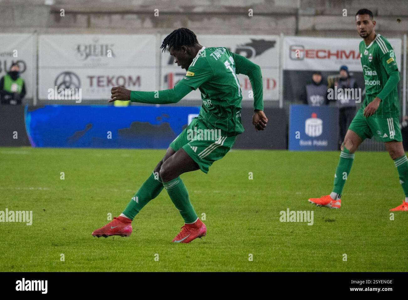 Radomiak Radom giocatore Abdoul Tapsoba durante il PKO BP EKSTRAKLASA match. Radomiak Radom vs Widzew Łódź, Stadion im. Braci Czachorów, Struga 63, Radom, Polonia. 28.02.2024 crediti: Mateusz Piotrowski/Alamy Live News Foto Stock