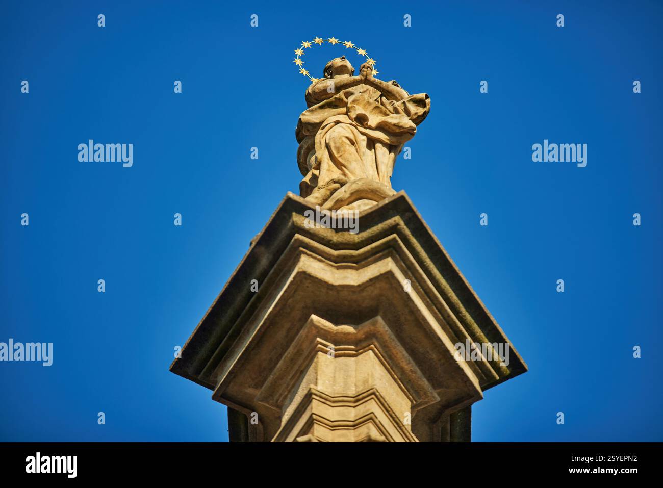 Praga, capitale Repubblica Ceca, Castello di Praga Marian e colonna della Santissima Trinità Piazza Hradčany Foto Stock