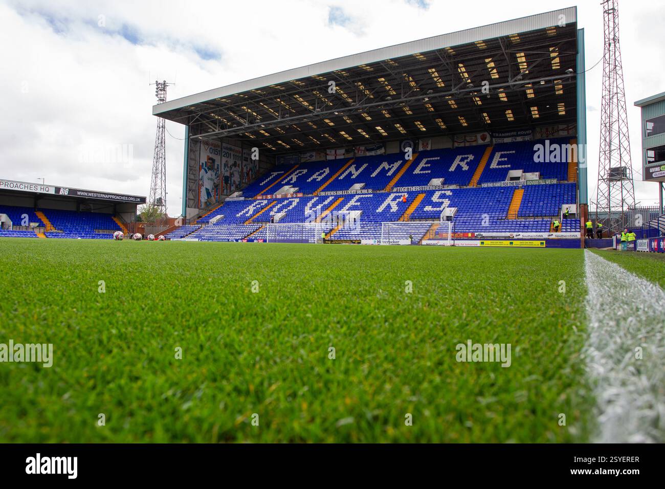 Una vista generale di Prenton Park, sede della Tranmere Rovers. (Foto di Richard Ault/Alamy Live News) Foto Stock