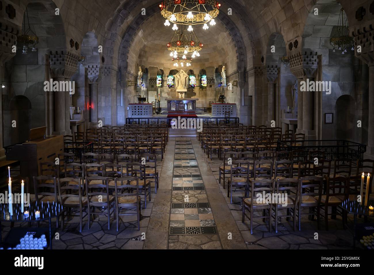 Cappella nell'ossario di Douaumont, Verdun, regione Grand Est, Francia, Europa Foto Stock