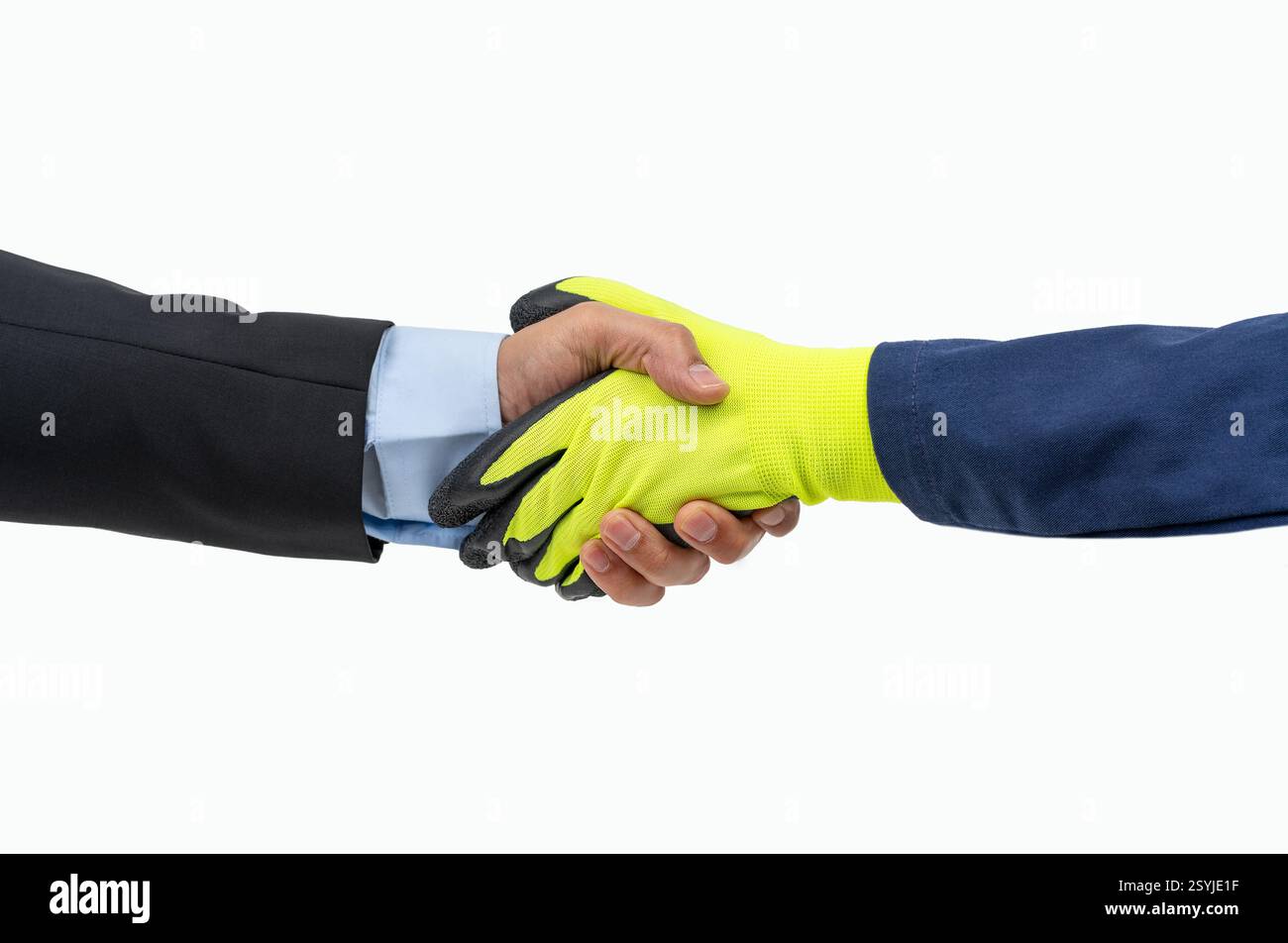 Collaborazione, stretta di mano e collaborazione tra lavoratore e uomo d'affari per contratti con sfondo bianco, trattative o onboarding. Grazie a te e alla gente shak Foto Stock