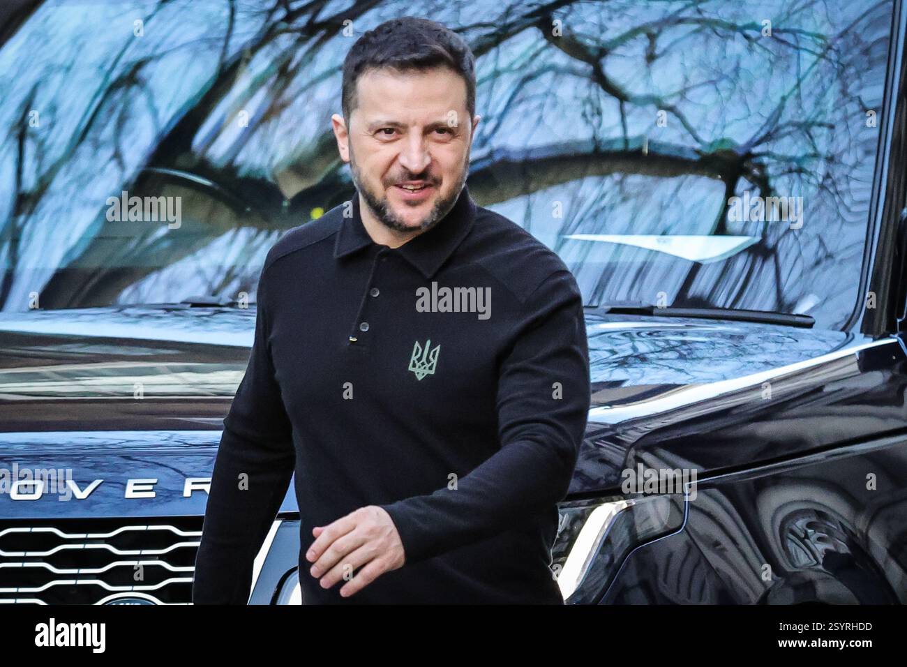 Londra, Regno Unito. 1 marzo 2025. Volodymyr Zelenskyy (Zelensky), presidente dell'Ucraina, è accolto al 10 di Downing Street da Sir Keir Starmer, primo ministro del Regno Unito, per incontri bilaterali. Ciò avverrà in vista del vertice dei leader europei nella capitale britannica di domani. Crediti: Imageplotter/Alamy Live News Foto Stock