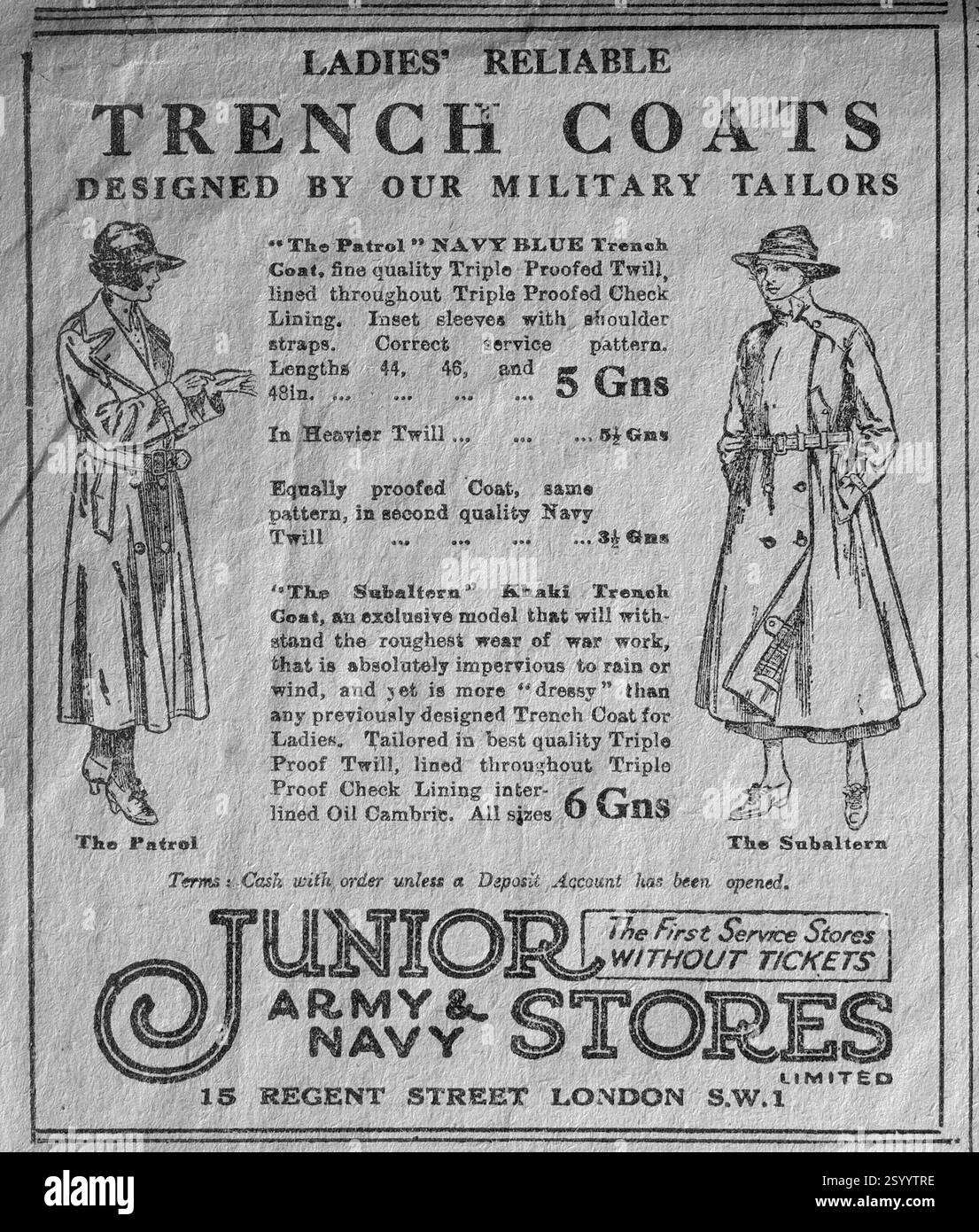 Un annuncio dell'11 novembre 1918 per i Junior Army & Navy Stores, che promuovono i loro "affidabili" trench per donne, disegnati da sarti militari. I cappotti, chiamati Patrol e subaltern, sono realizzati in twill a prova di resistenza, resistenza all'acqua e un design elegante e pratico adatto alla vita post-bellica. The Evening News. Foto Stock