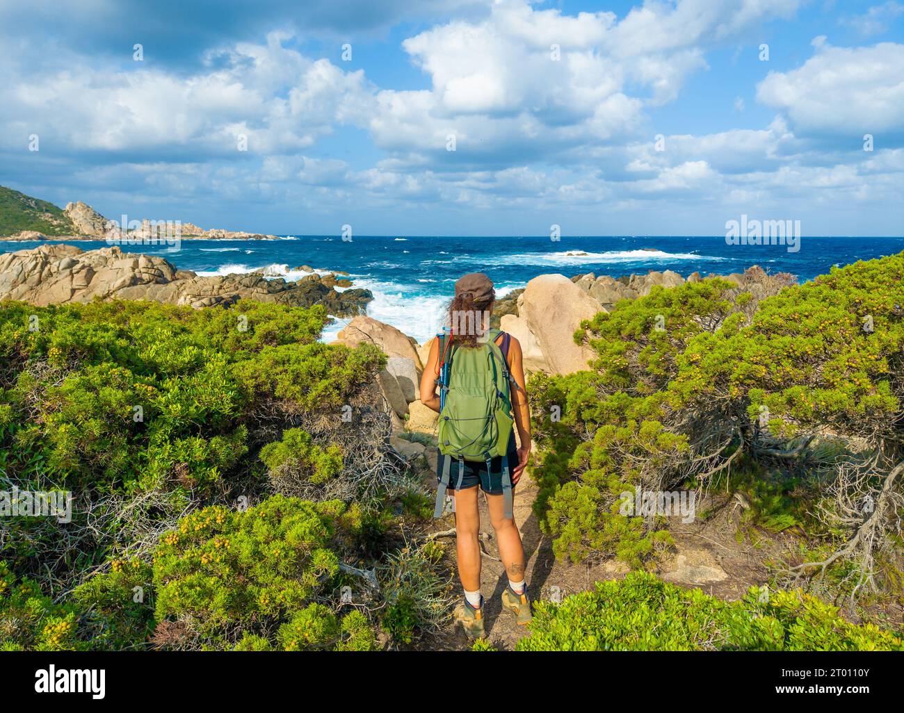 Corsica (Francia) - la Corsica è una grande isola turistica francese nel Mar Mediterraneo, con bellissime spiagge. Qui il Sentier du littoral di Campomoro Foto Stock