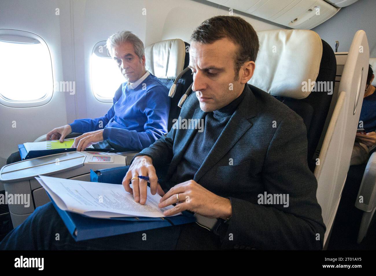 EMMANUEL MACRON SU UN AEREO PER NEW YORK Foto Stock