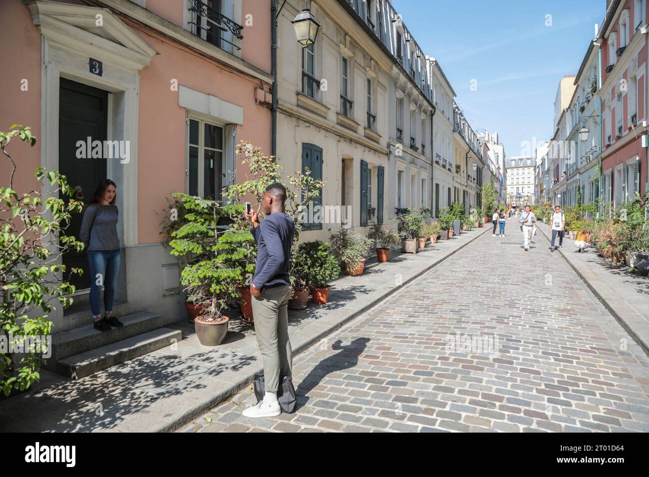 RUE CREMIEUX , OSSESSIONE DEI SOCIAL MEDIA A PARIGI Foto Stock