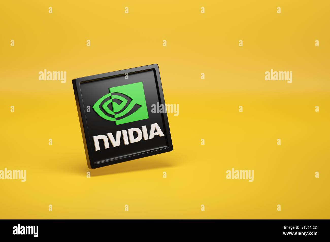 Buenos Aires, Argentina; 12 settembre 2023: Logo NVIDIA in tre dimensioni isolato su sfondo giallo. illustrazione 3d. Foto Stock