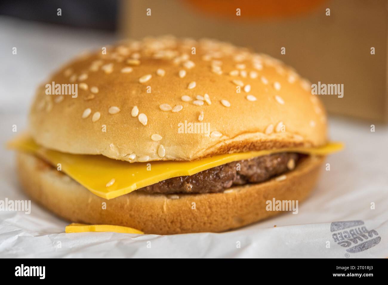 21 gennaio 2023 a Roma, Italia, American Fast Food Cheeseburger di Burger King Foto Stock