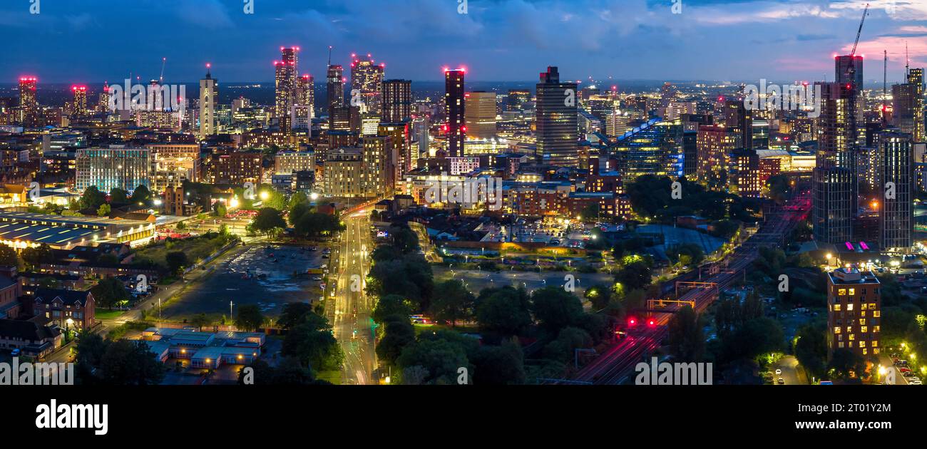 Skyline di Manchester di sera Foto Stock