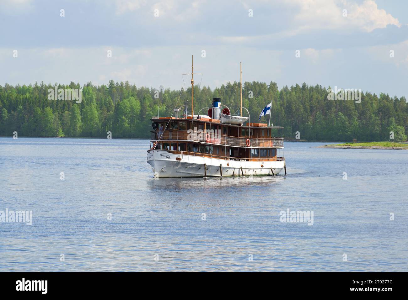 LAGO SAIMAA, FINLANDIA - 17 GIUGNO 2017: Passeggiata sul lago Saimaa a bordo del vecchio piroscafo "Paul Wahl" Foto Stock