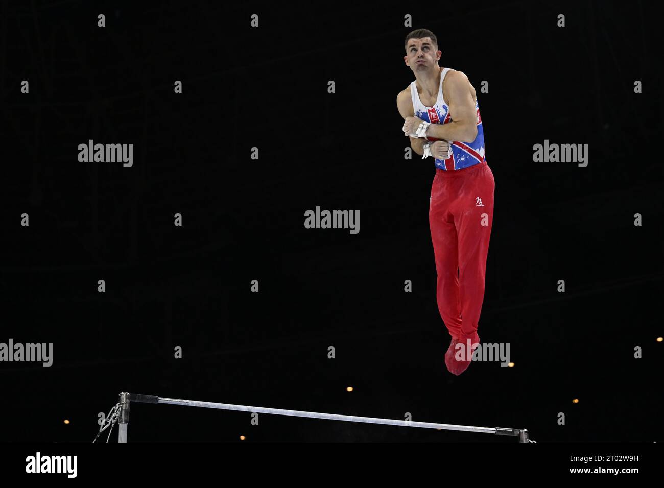 Anversa, Belgio. 3 ottobre 2023. Il britannico Max Whitlock raffigurato in azione durante la finale a squadre maschile ai Campionati del mondo di ginnastica Artistica, ad Anversa, martedì 03 ottobre 2023. I Mondi si svolgono ad Anversa dal 30 settembre all'8 ottobre. BELGA PHOTO DIRK WAEM Credit: Belga News Agency/Alamy Live News Foto Stock