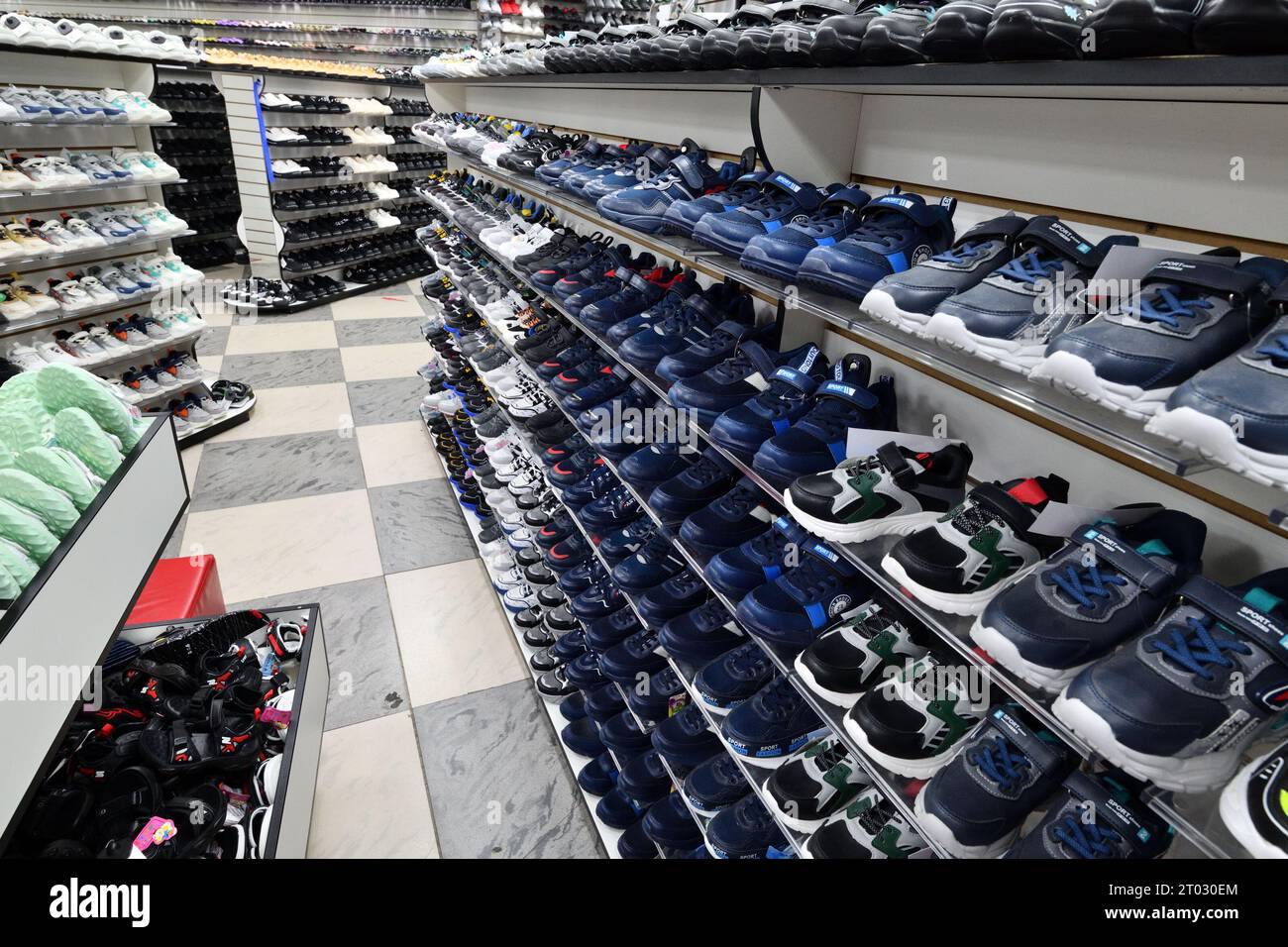 Negozio scarpe economico best sale