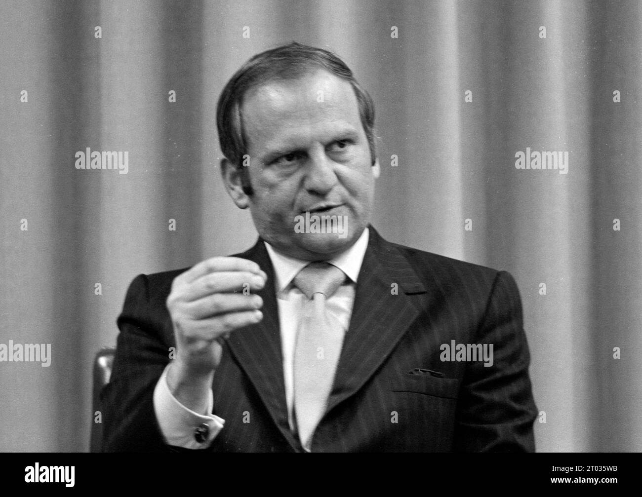 Lido Anthony "Lee" Iacocca (1924 – 2019) dirigente automobilistico americano Foto Stock