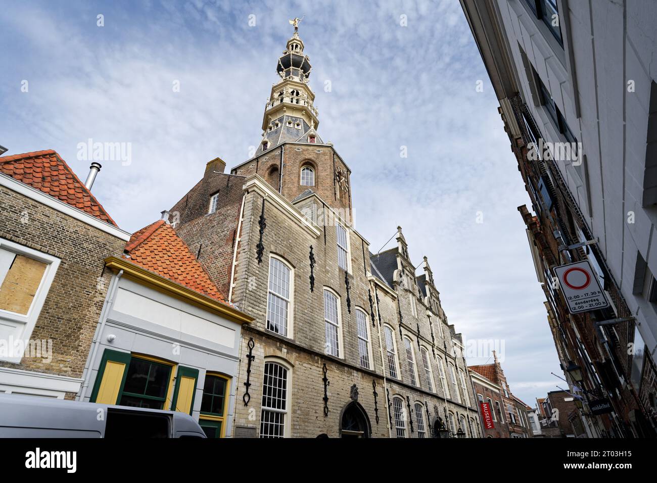 Facciata dello storico Stadhuismuseum a Zierikzee, nella provincia olandese della zelanda Foto Stock