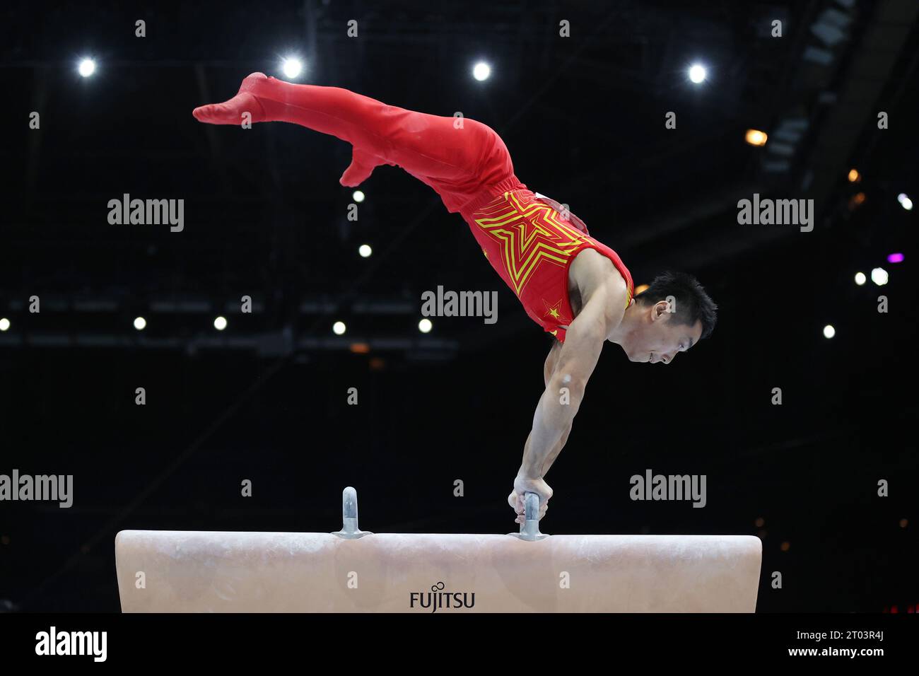 Anversa, Belgio. 3 ottobre 2023. You Hao of China gareggia sul Pommel Horse durante la finale maschile a squadre ai Campionati mondiali di ginnastica artistica 2023 ad Anversa, Belgio, 3 ottobre 2023. Crediti: Zhao Dingzhe/Xinhua/Alamy Live News Foto Stock