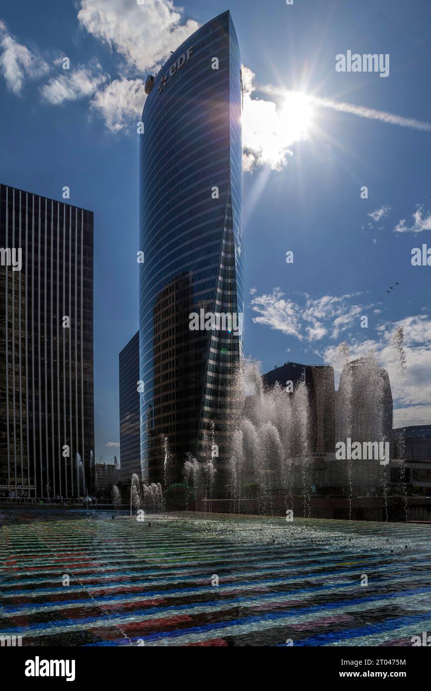 Complesso Bunnen e moderni edifici per uffici, la Defence, il nuovo High Quarter, il più grande quartiere degli uffici d'Europa, Parigi, Francia Foto Stock