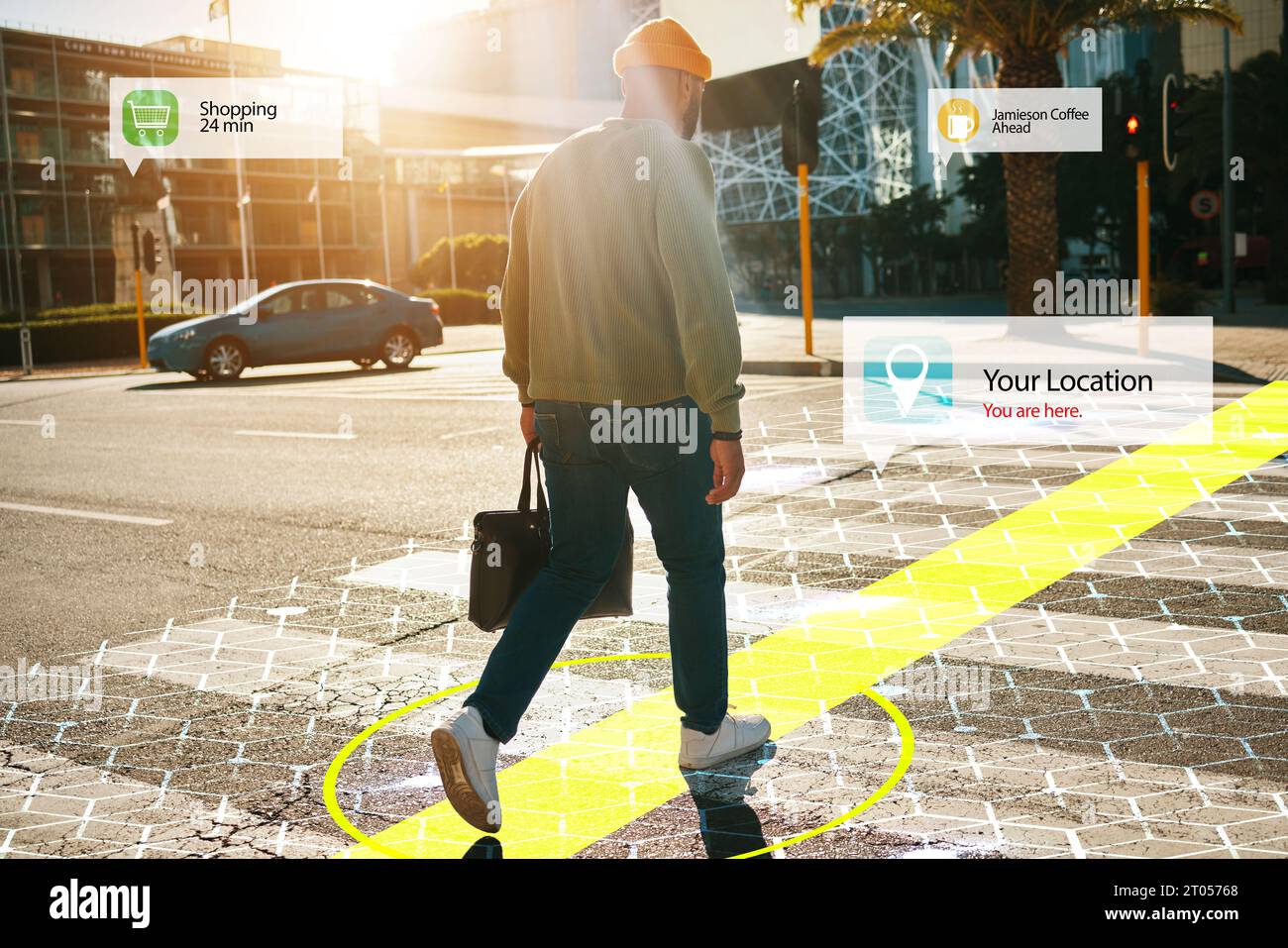 Realtà aumentata, ologramma e uomo che cammina in città con connessione per viaggi futuristici su Internet in città all'aperto. Digitale, digitale e persona Foto Stock