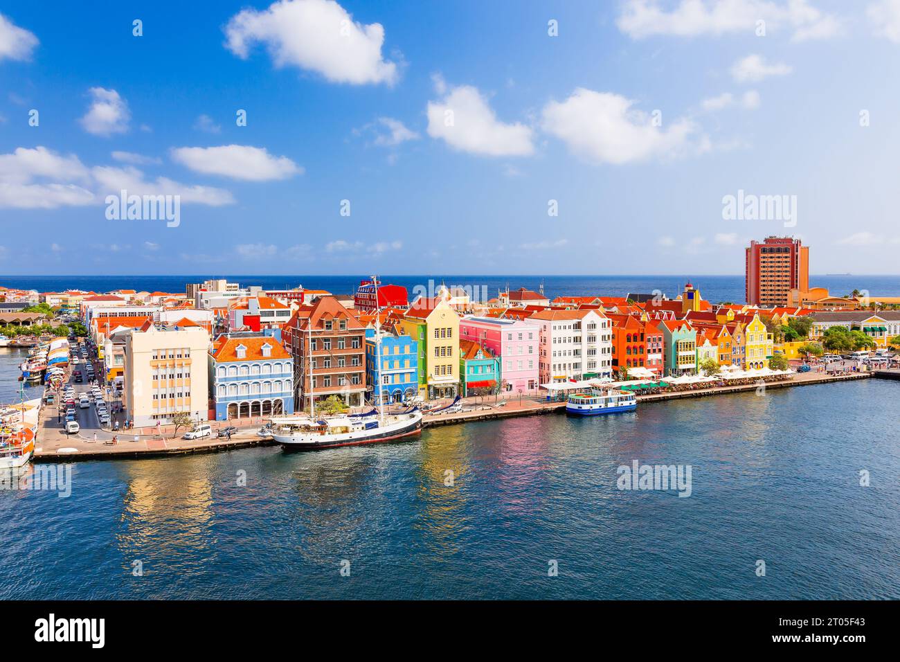 Case colorate del centro di Willemstad, Curacao, Antille olandesi. Foto Stock