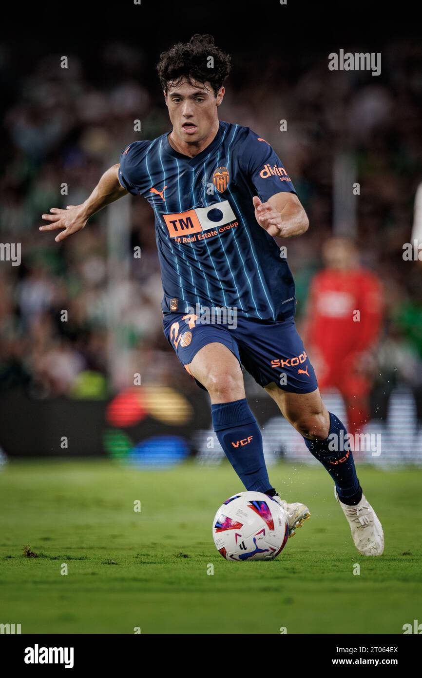 Pablo Gozalbez durante la partita della Liga 23/24 tra il Real Betis e il Valencia CF all'Estadio Benito Villamarin di Siviglia. (Maciej Rogowski) Foto Stock