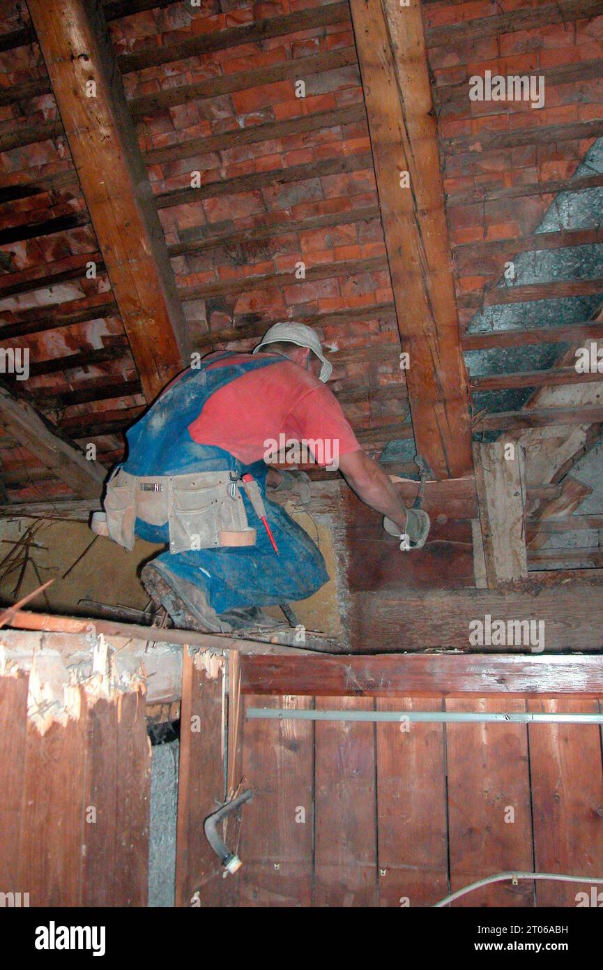 DATA RECORD NON DICHIARATA rivitalizzazione dell'interno di un edificio e della struttura, lavori di costruzione e conservazione rivitalizzazione dell'interno di un edificio credito: Imago/Alamy Live News Foto Stock