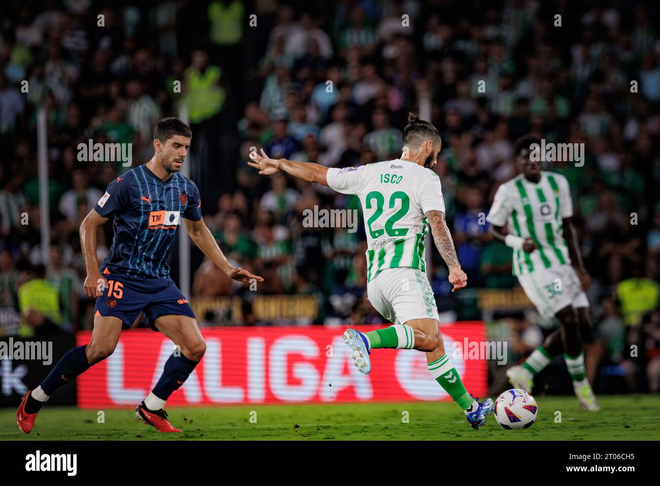 ISCO durante la partita della Liga 23/24 tra il Real Betis e il Valencia CF all'Estadio Benito Villamarin di Siviglia. (Maciej Rogowski) Foto Stock