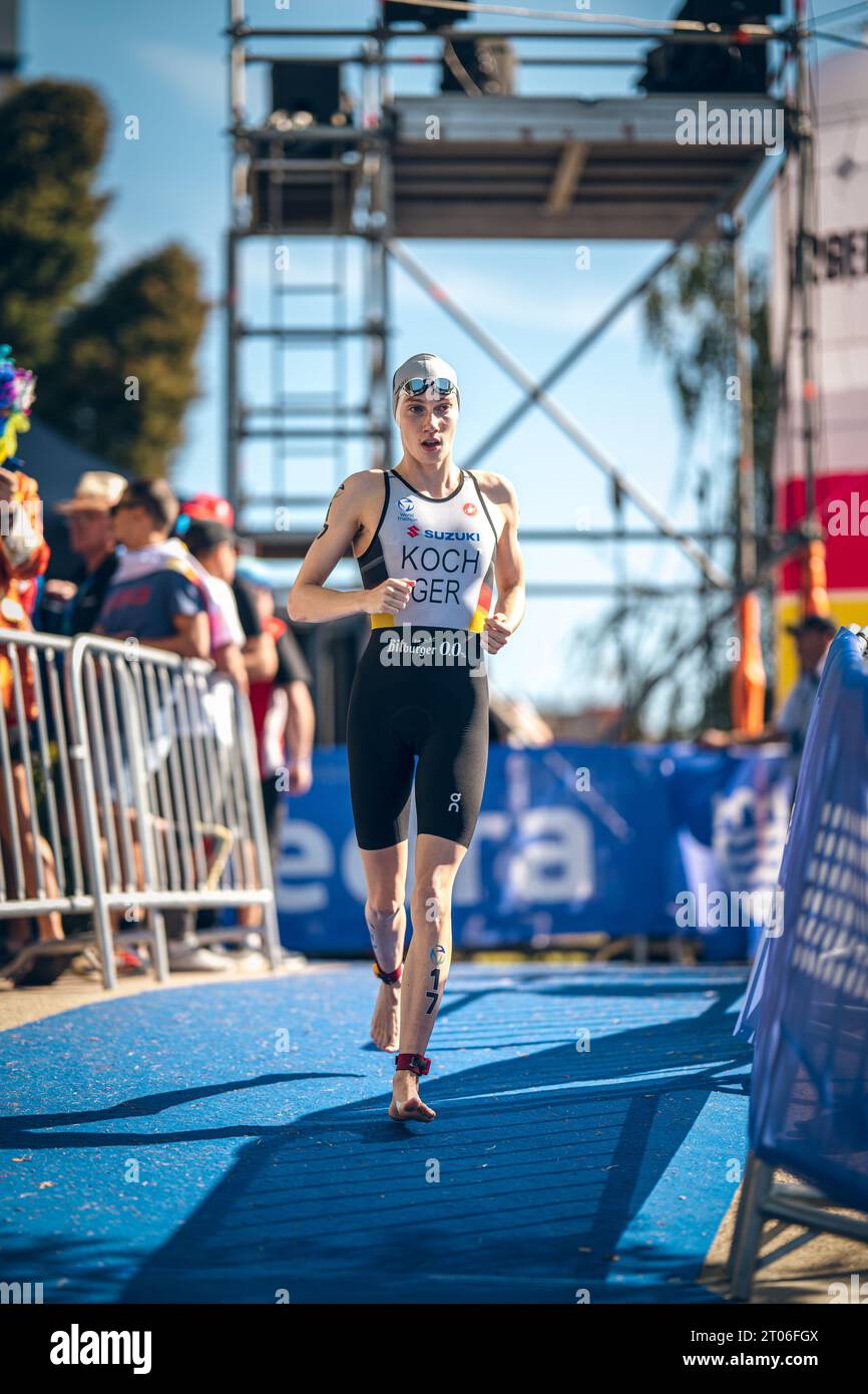 Annika Koch partecipa a Pontevedra nel World Triathlon Championship Series 2023. Foto Stock