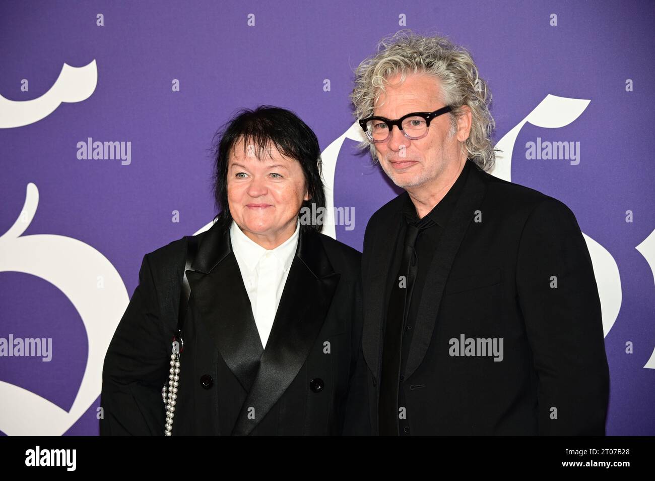Royal Festival Hall, Londra, Regno Unito. 2 ottobre 2023. BFI 2023: Dalia Ibelhauptaite e Dexter Fletcher partecipano a Saltburn - Opening Night Gala, Londra, Regno Unito. Credito: Vedere li/Picture Capital/Alamy Live News Foto Stock