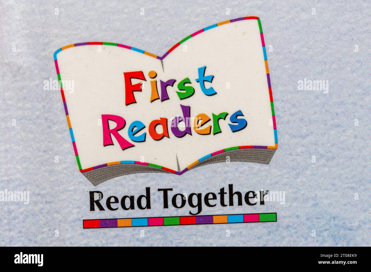 Dettaglio del libro per bambini, prima serie di libri per lettori. Concetto: Imparare a leggere, insegnare la lettura, istruzione precoce, strategia nazionale di alfabetizzazione Foto Stock