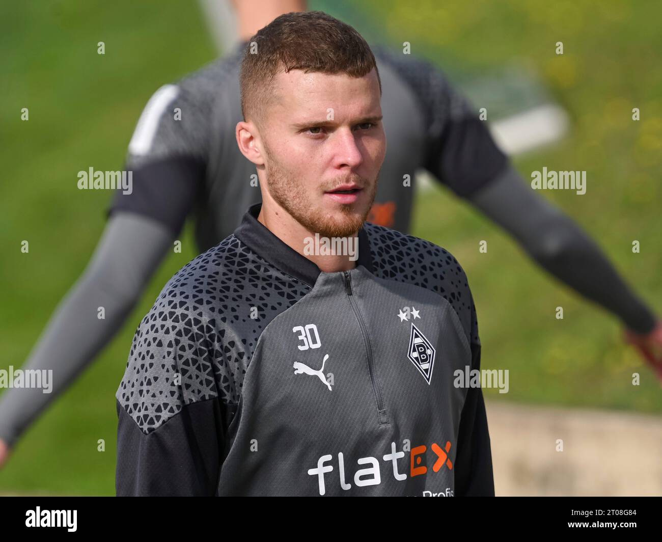 4 Jungs Auf Dem Weg In Die Bundesliga Teil 5 Nico Elvedi (Borussia Moenchengladbach, n. 30) auf dem Weg in Die