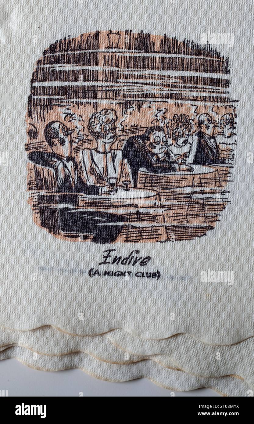 Tovagliolo di cartone anni '1950 - scherzo in lingua francese - immersione in inglese - Un night club Foto Stock