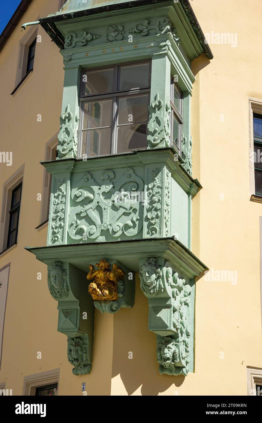 La cosiddetta Engelserkerhaus (Angelic Oriel House), una casa di mercanti medievale nella storica città vecchia di Pirna, Sassonia, Germania. Foto Stock