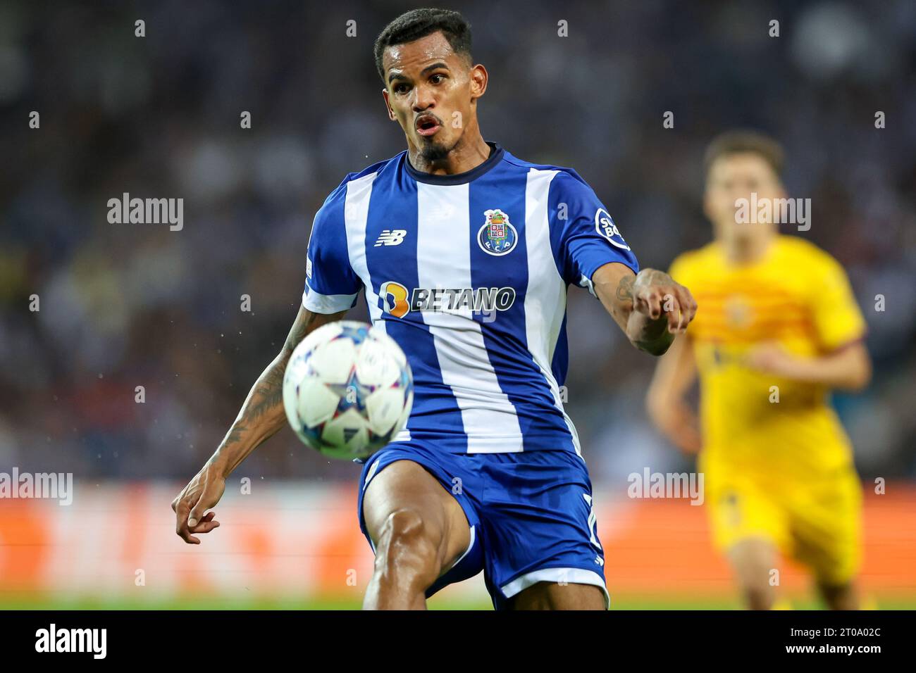 Galeno (FC Porto) in azione durante la UEFA Champions League gruppo H, partita 2, partita tra FC Porto e FC Barcelona Foto Stock