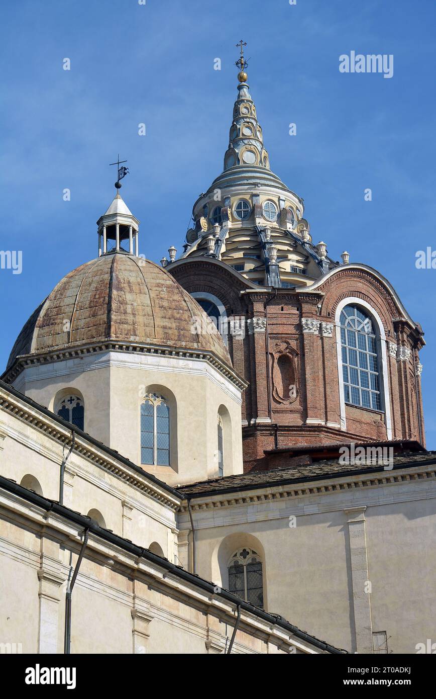 Torino, Piemonte, Italia -04-20-2019- Cattedrale di Torino dedicata a San Giovanni Battista progettata da Guarino Guarini. Foto Stock