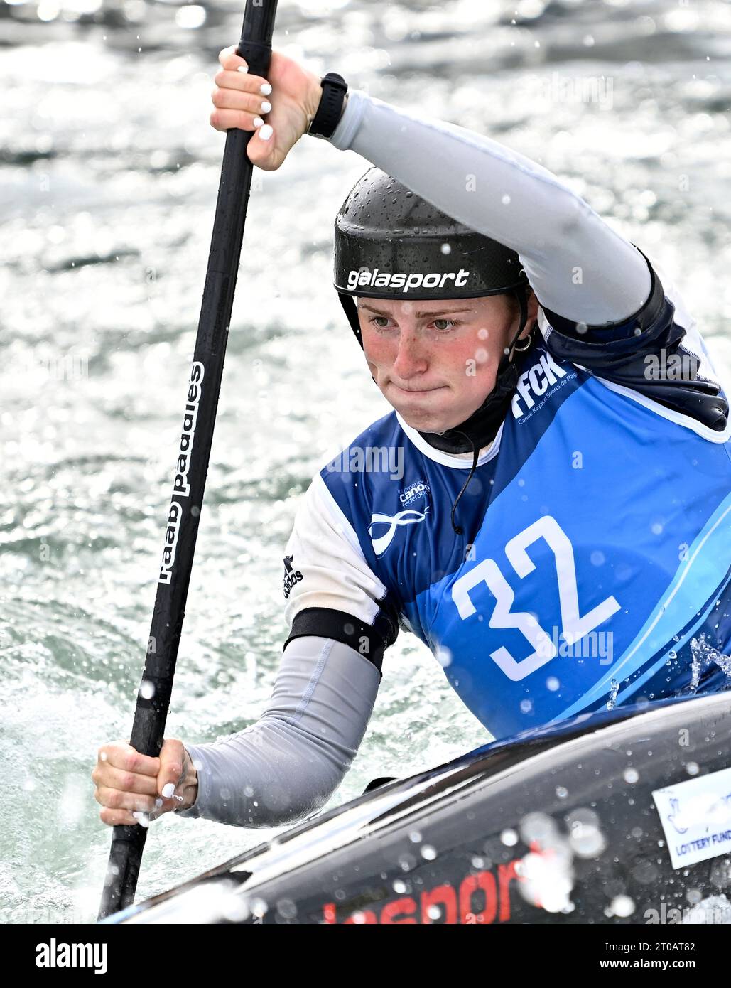 Vaires-sur-Marne, d'Île-de-France, Francia. 5 ottobre 2023. 2023 finale della Coppa del mondo di canoa. Stade Nautique Olympique. Vaires-sur-Marne, d'Île-de-France. Phoebe Spicer (GBR) nella Women kayak Heats durante le finali di Coppa del mondo di canoa 2023 allo Stade Nautique Olympique, Francia. Credito: Sport in Pictures/Alamy Live News Foto Stock