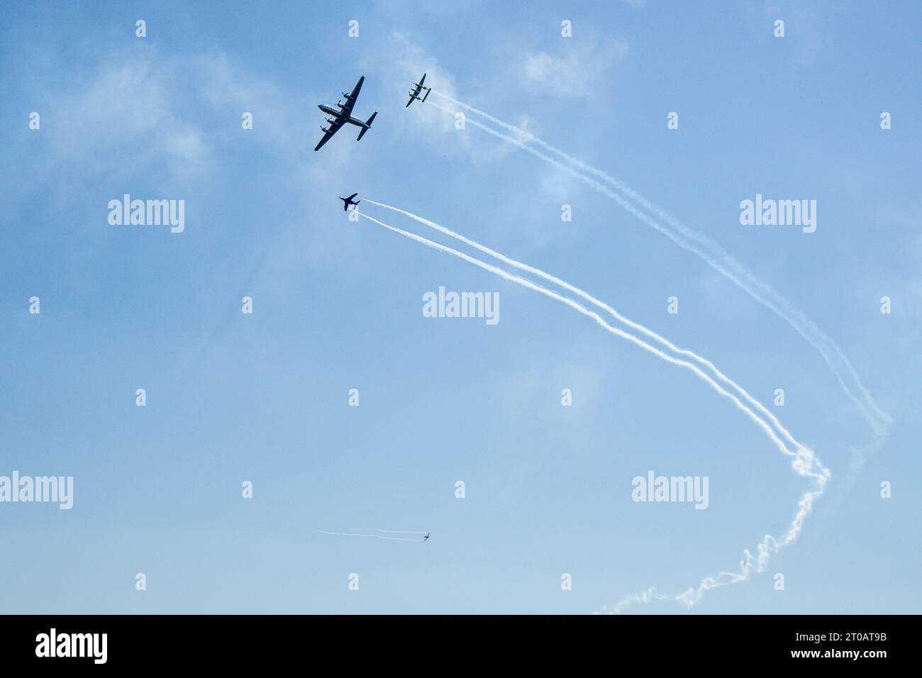 Nuovo aereo passeggeri Airbus A350 XWB che si esibisce al Berlin ILA Air Show di Berlino Foto Stock