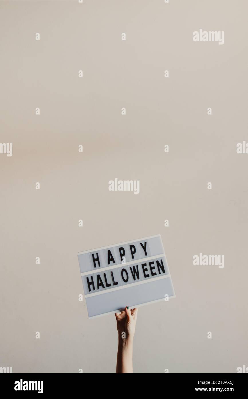 buon cartello di halloween in aria Foto Stock