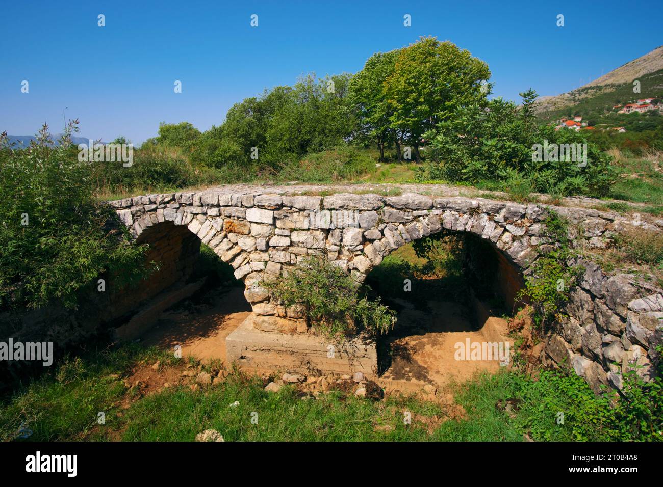 Ponte di pietra rurale, Mostaci, Bosnia ed Erzegovina Foto Stock