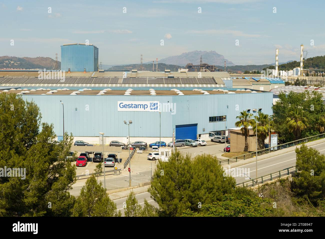 Barcellona, Spagna - 15 maggio 2023: Costruzione della società Gestamp in Spagna. Gestamp è un gruppo internazionale impegnato nella progettazione, sviluppo e produzione Foto Stock