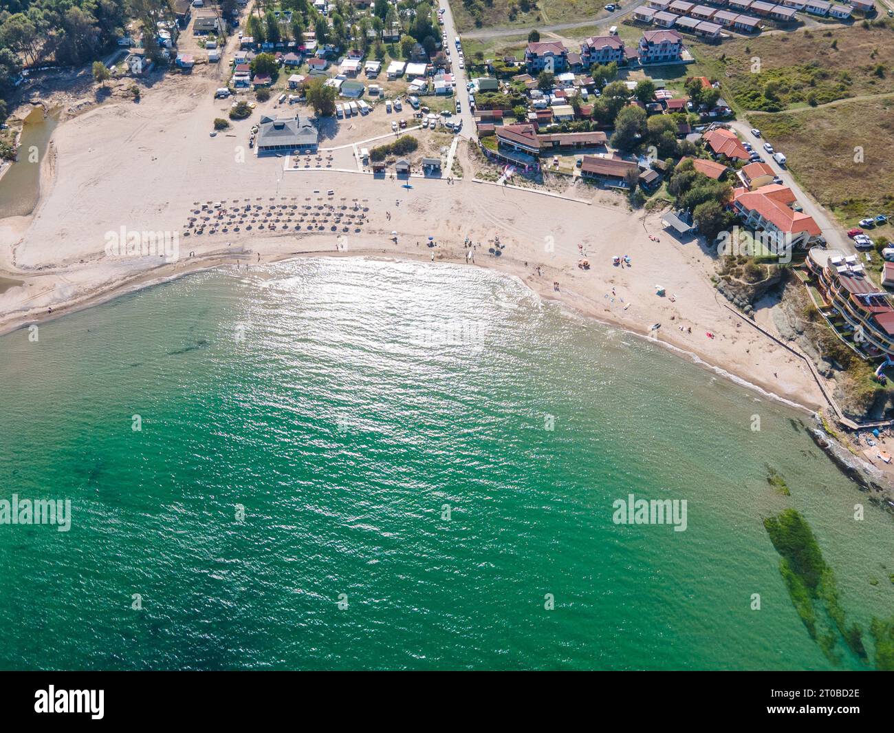 Vista aerea della costa del Mar Nero vicino alla spiaggia di Arapya, regione di Burgas, Bulgaria Foto Stock