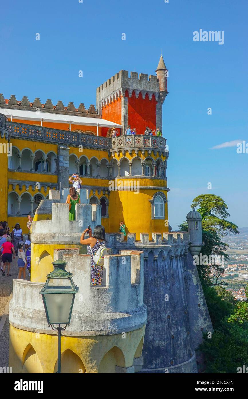 Portogallo, Lisbona, Palacio da pena, è un castello a Sao Pedro de Penaferrim, nel comune di Sintra, sulla Riviera portoghese. Foto Stock