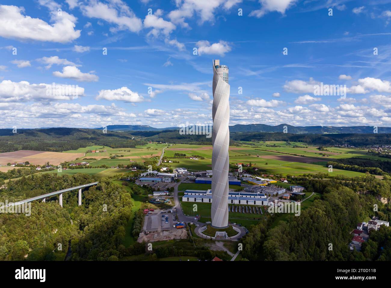 TK-Elevator test tower, 246 metri di altezza per ascensori veloci e ad alta velocità, punto di osservazione più alto della Germania, foto dei droni, Rottweil Foto Stock